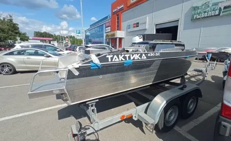 Лодка Тактика 430 DC (неокрашенная)
