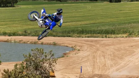 Мотоцикл Yamaha YZ450F 2024