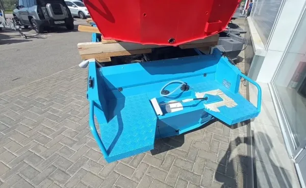 Лодка Тактика 430 DC (синяя)