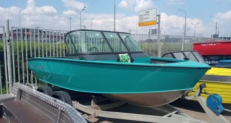 Катер Windboat 4.6 DCX NEW (зеленый)