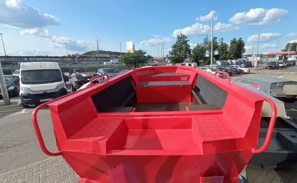 Моторная лодка Тактика 390рм красная