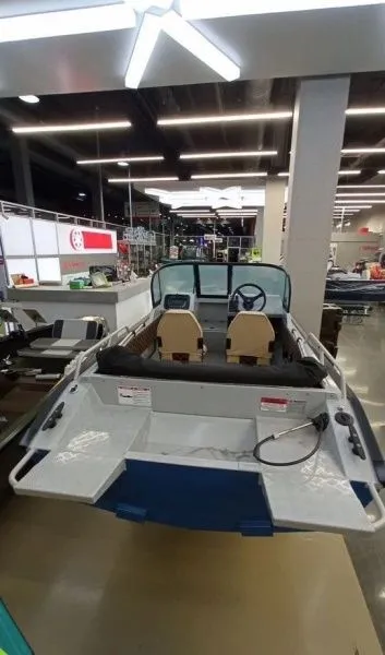 Катер Berkut S-Fisher