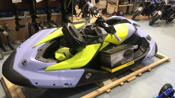 Гидроцикл SeaDoo Spark Trixx for 1 желтый
