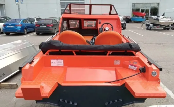 Катер Berkut M-HT красный