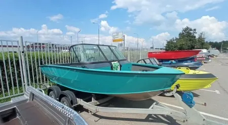 Катер Windboat 4.6 DCX NEW (зеленый)