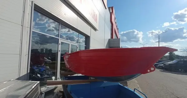 Моторная лодка Тактика 390рм красная