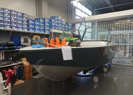 Катер Windboat-5.0 (EVO) FISH (серый)
