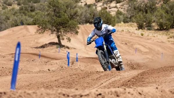 Мотоцикл Yamaha YZ450F 2024