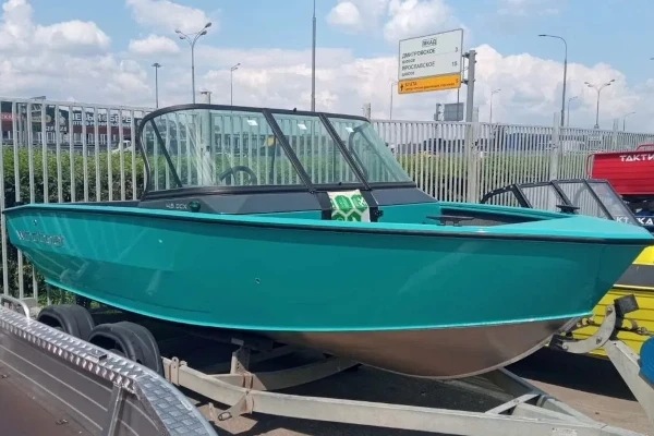 Windboat 4.6 DCX NEW